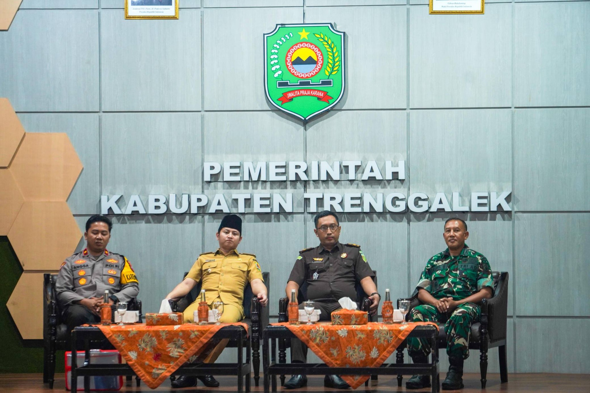 Unsur forkopimda Kabupaten Trenggalek berikan arahan pengamanan dan ketertiban selama bulan ramadan di Gedung Bhawarasa.
