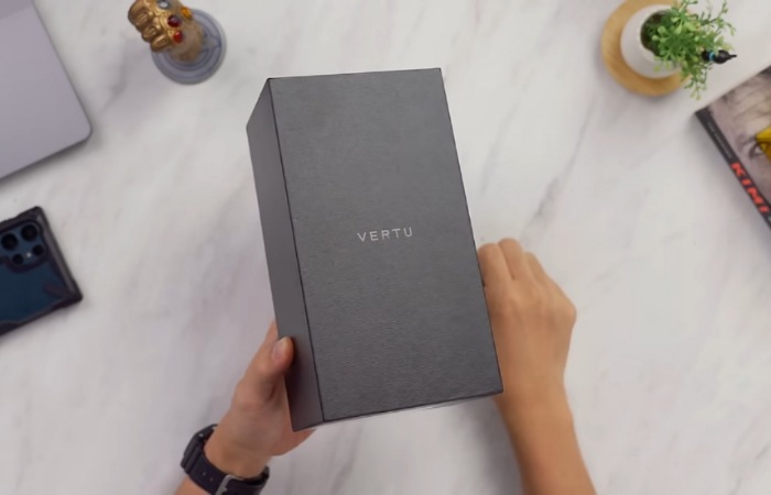 Ivertu 5G seharga Rp70 juta viral! Desain mewah tapi spek biasa. Apakah HP ini benar-benar worth it?
