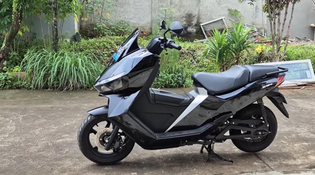 Daedong Mobility GS100 Lite hadir di Indonesia dengan motor 6 kW, baterai swap 96V, dan jarak tempuh 100 km.