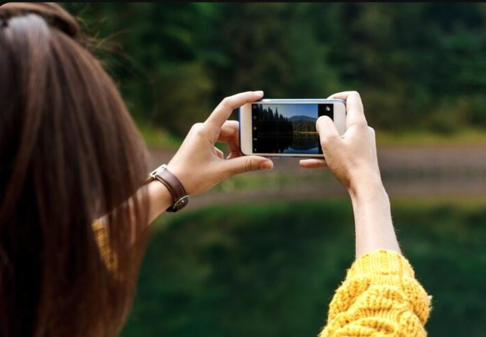 Daftar handphone kamera terbaik 2026 awal tahun, dari iPhone 17 Pro Max hingga Xiaomi 15 Ultra. Mana paling cocok buat foto dan video?