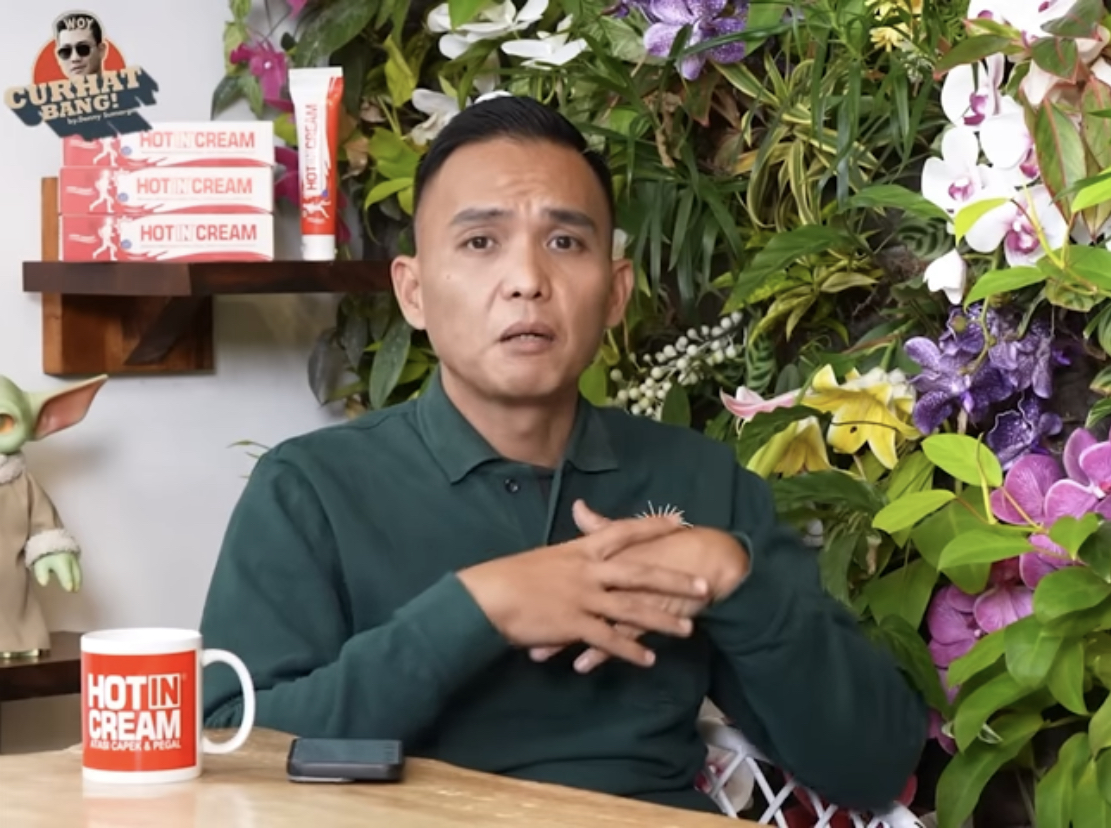 Ramalan Hart Gumai 2026 soal bencana dan reshuffle kabinet Prabowo viral, publik soroti visual gunung meletus.