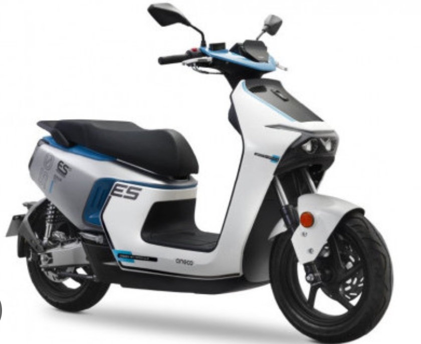 Motor listrik Zongshen ES5 hadir dengan teknologi hybrid, fast charging, dan jarak tempuh hingga 300 km untuk mobilitas efisien