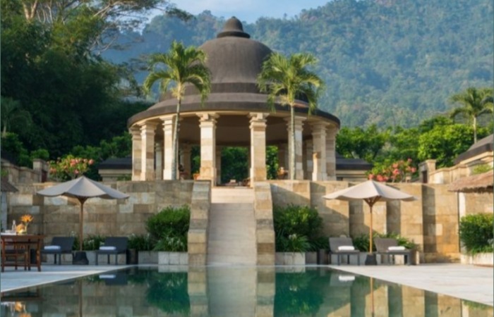 Review Amanjiwo Resort: villa mewah dengan view Borobudur, fasilitas lengkap, dan pengalaman staycation eksklusif di Magelang.