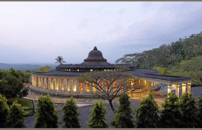 Review Amanjiwo Resort dan hotel dekat Borobudur, hadirkan pengalaman mewah, tenang, dan fasilitas lengkap di Magelang.