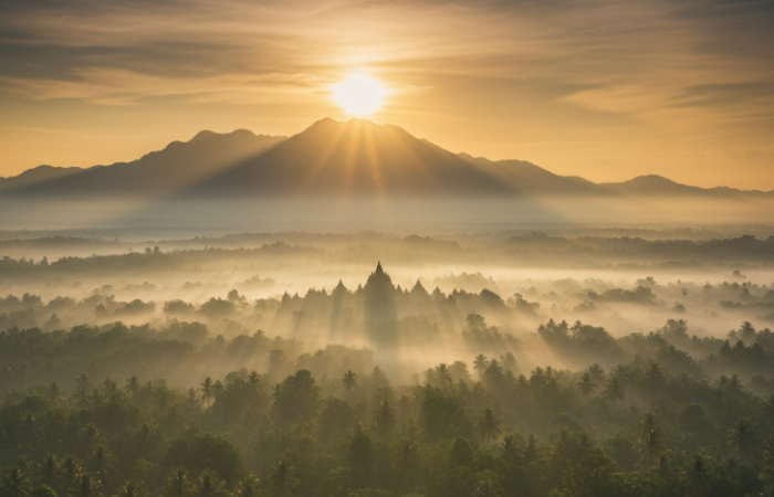 Rekomendasi wisata Magelang 2026 dengan view terbaik, dari Negeri Sayur hingga Top Selfie Pinusan, cocok untuk liburan seru.