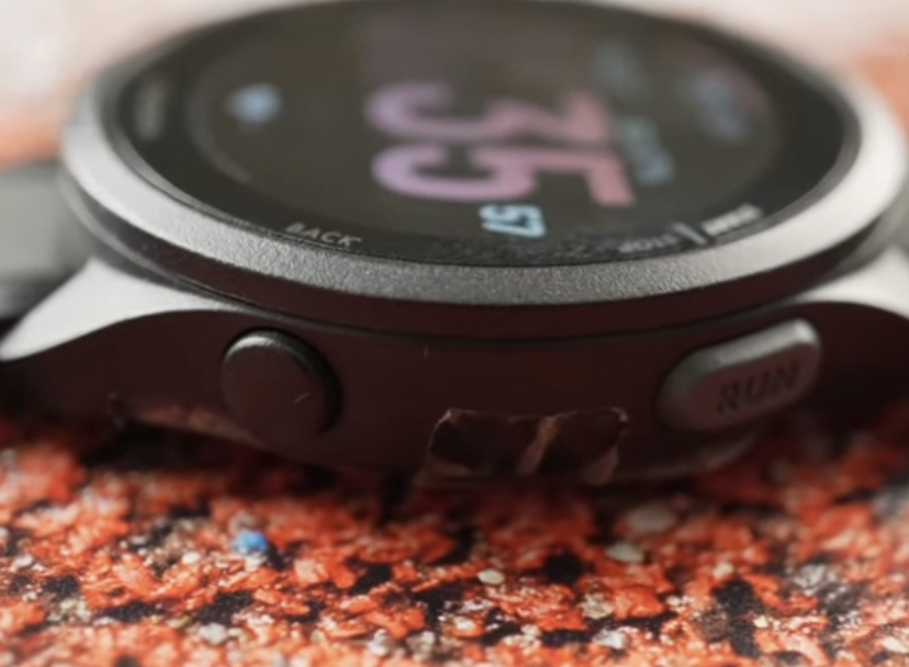 Garmin Forerunner 165 vs Coros Pace 3, beda Rp51 ribu! Simak perbandingan fitur, GPS, baterai, dan layar sebelum beli.