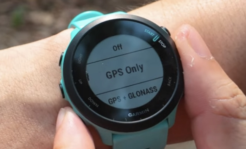 Garmin Forerunner 55 masih layak dibeli di 2026. Ini alasan jam lari favorit pelari tetap relevan meski minim fitur modern.