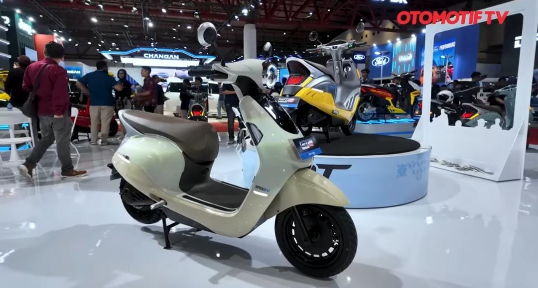 Motor listrik Indomobil Cutie meluncur di IMS 2026, harga mulai Rp15 juta sudah dapat baterai dan fitur lengkap.