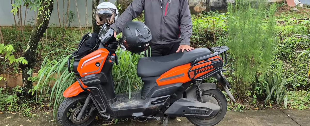 Tes nanjak Puncak pakai Indomobil eMotor Tirano dengan bobot 180 kg, hasilnya tetap kuat tanpa overheat dan baterai tersisa 38 persen.