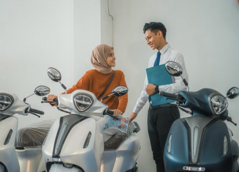 Simak 5 kekurangan motor listrik yang sering diperdebatkan. Benarkah motor listrik kalah dari motor bensin?