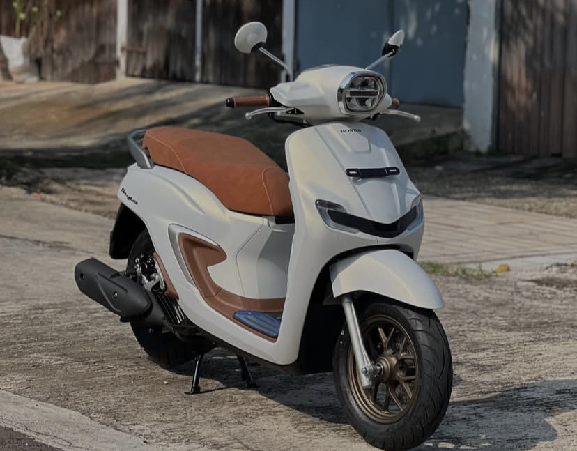 Astra Honda Motor rilis penyegaran Honda Stylo 160 2025. Hadir dengan warna Royal Matte Blue yang elegan, fitur ABS, dan mesin 160cc eSP+ ya