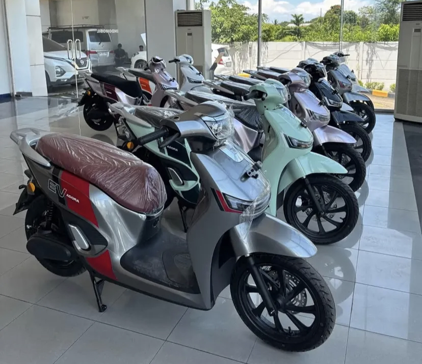 Indomobil Adora hadir dengan layar bisa nonton YouTube, TCS, dan harga Rp24 jutaan. Simak spesifikasi lengkapnya!