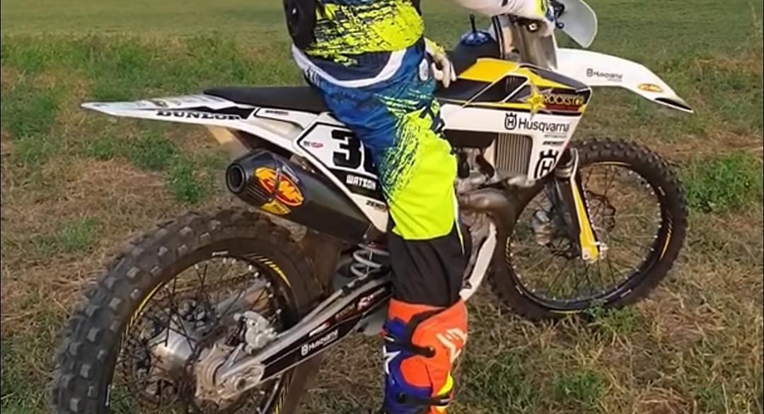 Perbandingan KLX 150 vs CRF 150L vs WR 155R, mana motor trail 150cc terbaik dengan budget Rp30 jutaan?