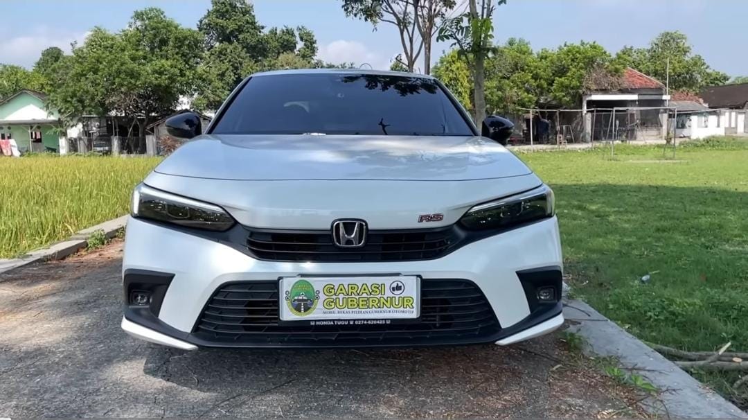 Honda Civic 2022 bekas kini di bawah Rp500 juta. Masih layak pilih versi 1.5 turbo dibanding Civic hybrid Rp699 juta?