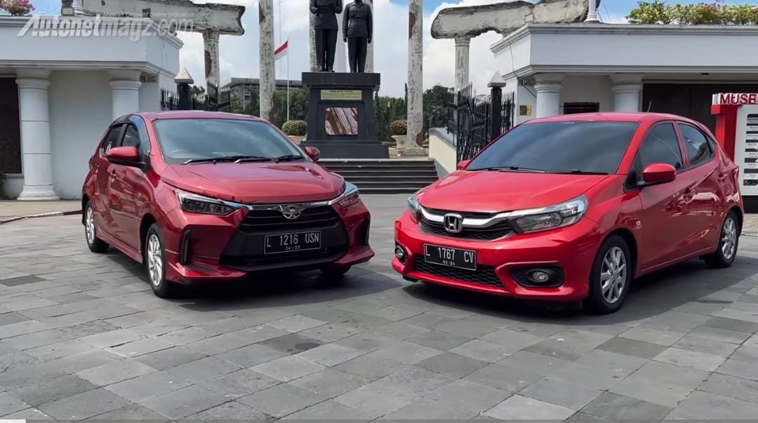 Komparasi Toyota Agya vs Honda Brio, duel LCGC 1.200 cc. Siapa lebih unggul dari desain, fitur, mesin, hingga harga?