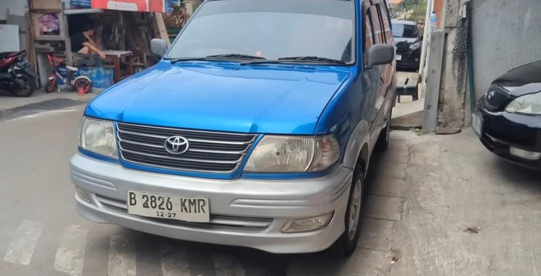 Update mobil bekas Putra Motor Depok, harga mulai Rp12 jutaan! Ada Kijang, Corolla DX, hingga Innova tipe V.