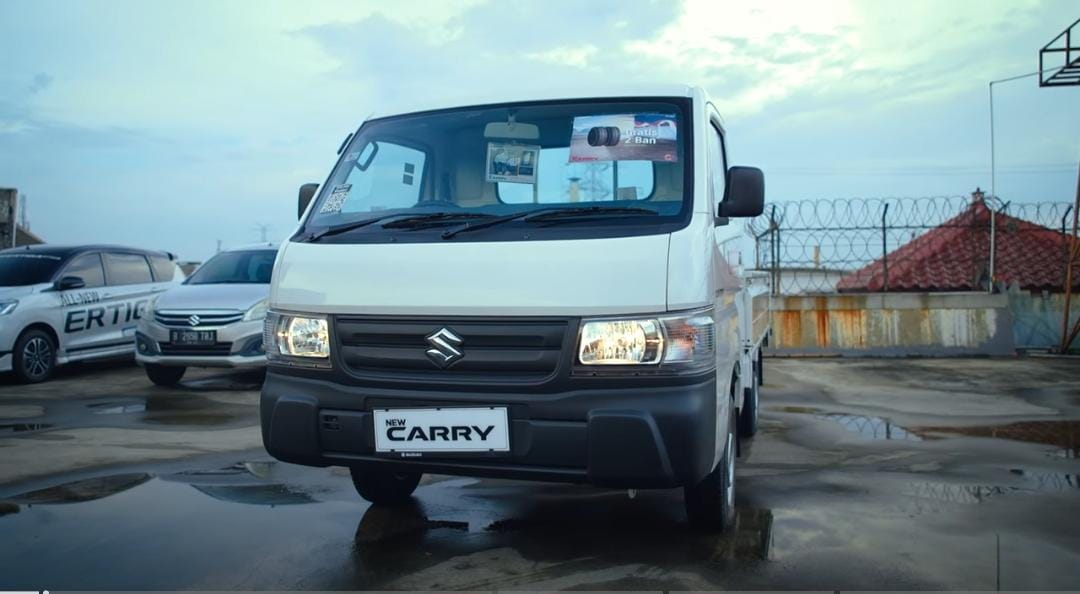 Suzuki Carry Pickup laris dengan harga mulai Rp169 jutaan, muat 1 ton, mesin irit, dan kontribusi 40% penjualan Suzuki.