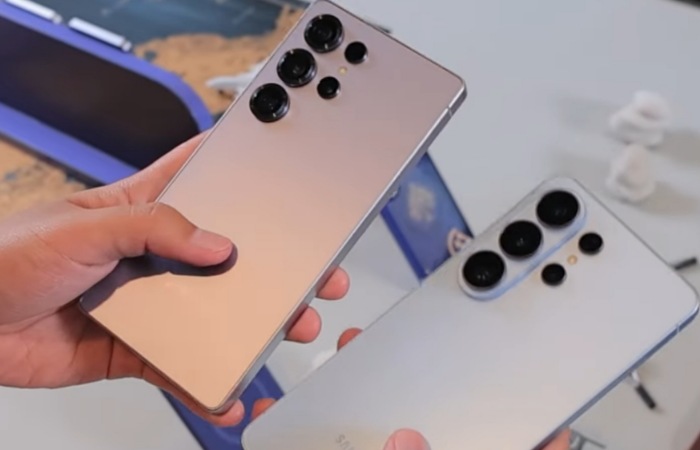 Samsung Galaxy S26 Ultra hadir dengan layar privacy, kamera 200 MP, dan AI canggih. Pilihan tepat untuk rekomendasi HP Samsung 2026.