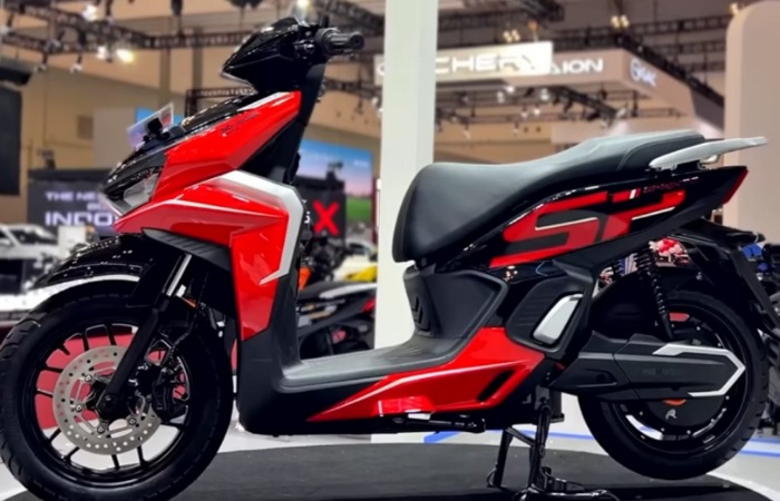 Update Sprinto 2026 hadir dengan jarak tempuh 110 km, fitur digital canggih, dan desain sporty. Motor listrik ini cocok untuk harian.