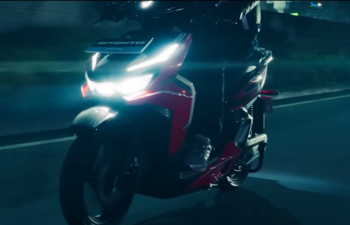Update Sprinto 2026 hadir dengan desain sporty, jarak 110 km, dan fitur canggih, cocok untuk motor listrik harian anak muda.