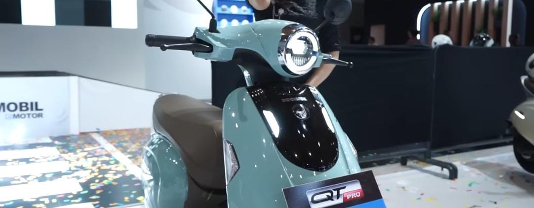 Indomobil E Motor QT Pro hadir sebagai motor listrik Rp15 jutaan dengan jarak 130 km dan fitur modern. Ini spesifikasinya!