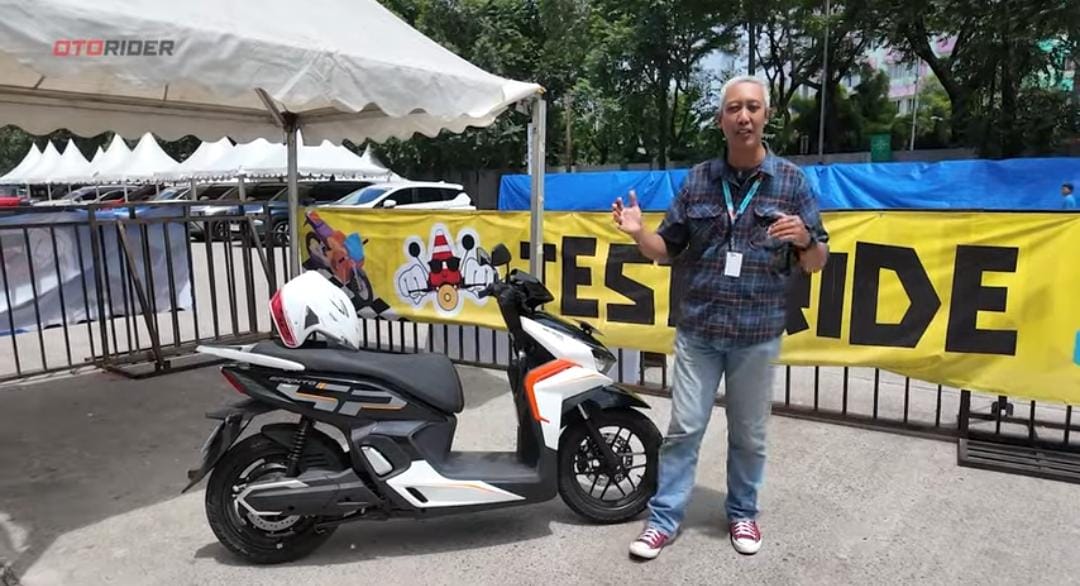 Review Indomobil E-Motor Sprinto, motor listrik 90 km/jam dengan akselerasi 0&ndash;50 km/jam 6,4 detik. Segini rasanya!