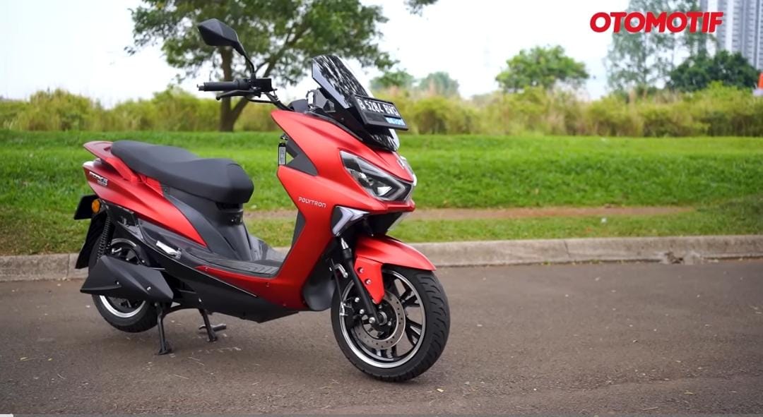 Review Polytron Fox R, motor listrik Rp20 jutaan dengan top speed 97 km/jam dan range 100 km. Cek plus minusnya!