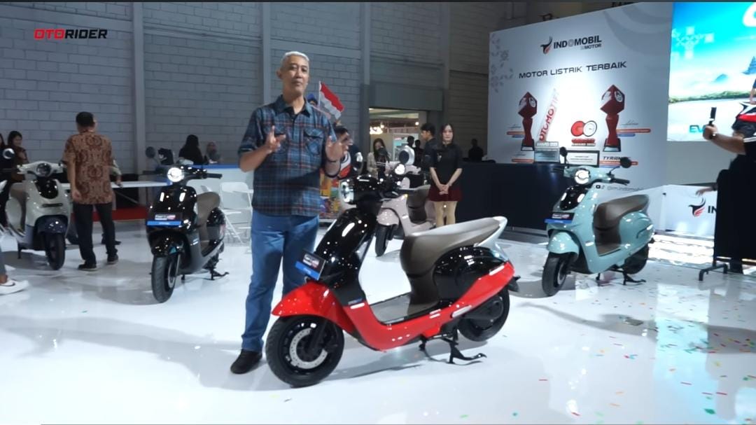 Motor listrik terbaik 2025 hadir dengan jarak tempuh hingga 210 km dan fitur canggih. Simak 5 rekomendasi lengkapnya di sini!