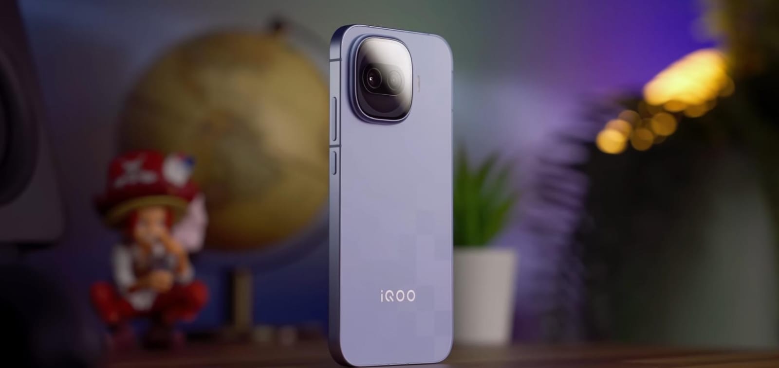 iQOO 15R hadir dengan baterai 7600 mAh, Snapdragon 8 Gen 5, dan layar 144Hz. HP gaming 2026 ini dijual mulai Rp7 jutaan