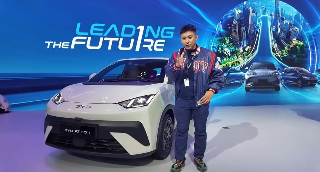 BYD Atto 1 resmi dijual Rp195 juta, range 300 km dan fitur lengkap. Siap ganggu pasar LCGC dan mobil bensin!