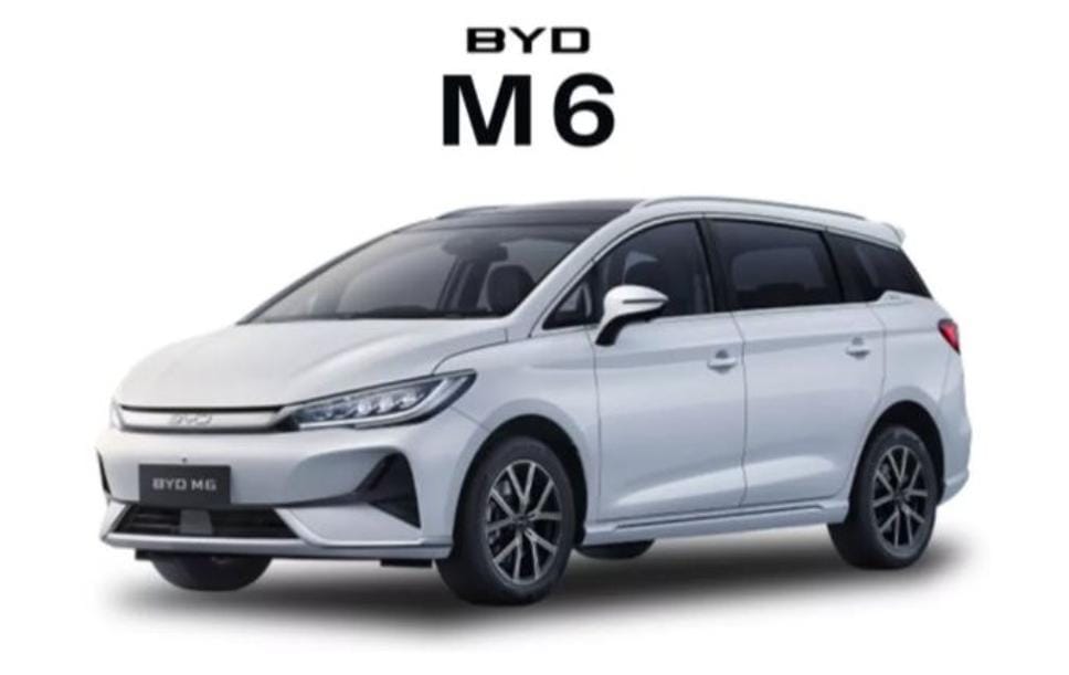 Tes BYD M6 seminggu, pajak nol rupiah, tenaga 200 HP, irit biaya operasional, tapi ada catatan di suspensi dan rem.