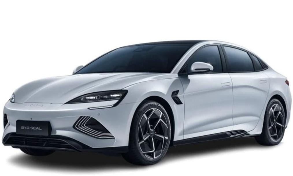 BYD Sealion 7 hadir lebih murah dari Seal. Tenaga 522 HP, 0&ndash;100 km/jam 4,2 detik dan fitur melimpah, bikin rival ketar-ketir.
