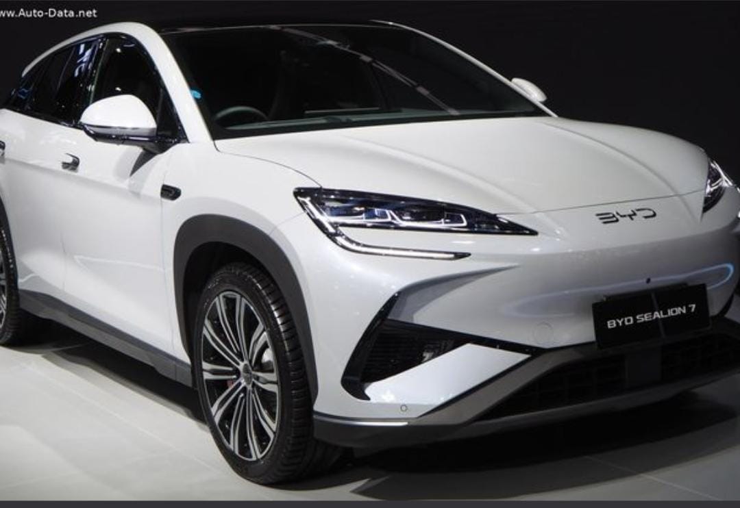 BYD C Lion 7 hadir dengan 522 HP, lebih murah dari Seal, dan bikin harga SUV listrik pesaing langsung terkoreksi!