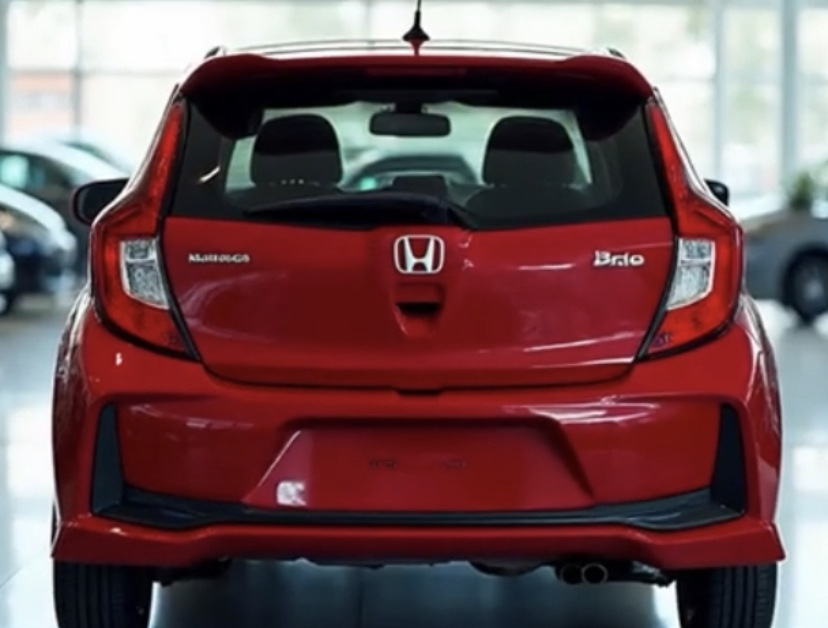 Honda Brio 2026 hadir dengan desain sporty dan konsumsi BBM irit yang cocok untuk mobilitas perkotaan.(Pinterest)