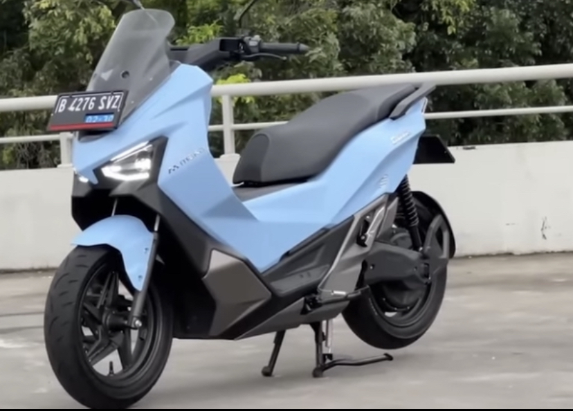 Daftar motor listrik terbaik 2025 paling bertenaga dan futuristik, jarak tempuh hingga 210 km. Cek harga dan spesifikasinya!