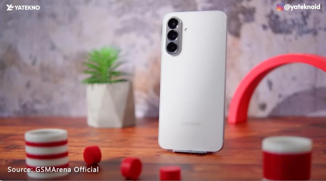 HP Samsung turun harga besar-besaran! Galaxy A06 5G hingga Galaxy A56 kini makin murah, selisih sampai jutaan rupiah.