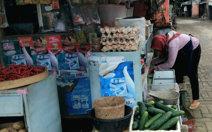 Hari ke-13 Ramadan, harga bahan pokok di pasar basah relatif stabil. Cabai rawit merah turun tipis, namun belum signifikan. 