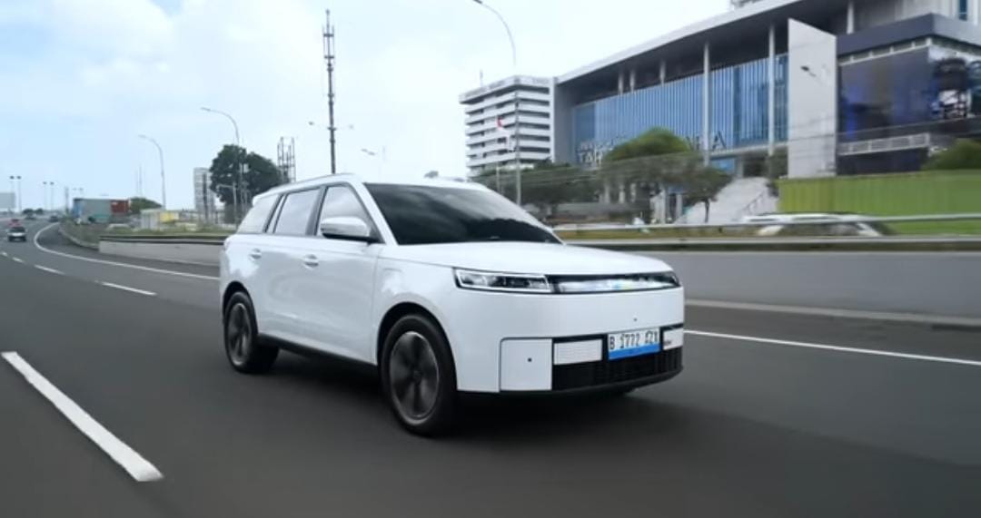 Jaecoo J5 SUV listrik baru hadir dengan desain gagah mirip Range Rover, tenaga 208 HP dan jarak tempuh hingga 500 km.