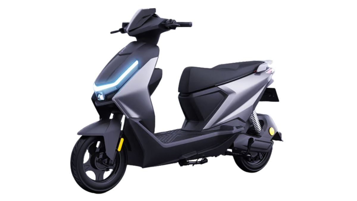 Yamaha ISI 06 resmi meluncur dengan jarak tempuh 160 km, baterai 4 kWh, dan fitur telematika pintar.