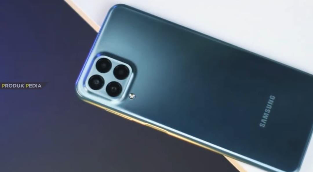Daftar 10 HP harga 4 jutaan terbaik Januari 2026 dengan kamera besar, baterai jumbo, dan performa kencang untuk gaming.