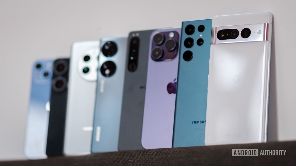 Rekomendasi HP kamera terbaik harga 2 jutaan 2026 dengan sensor 108 MP, layar AMOLED, hingga baterai jumbo 7000 mAh.