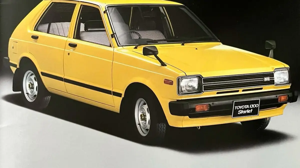 Toyota Starlet Kotak 1989 full modifikasi tampil keren dengan mesin 4EFE ITB dan tenaga hingga 133 HP.