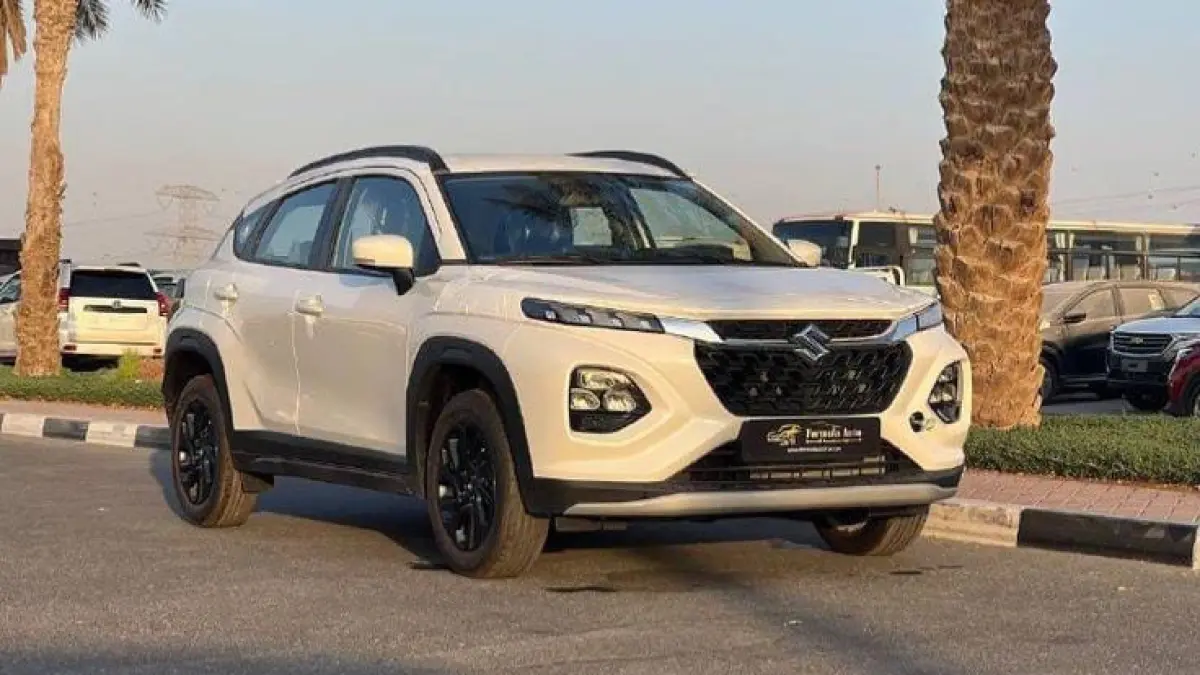 Suzuki Fronx Jadi Mobil Suzuki Terlaris 2025, Desain Ganteng dan Fitur Lengkap Bikin SUV Kompak Ini Laris Manis