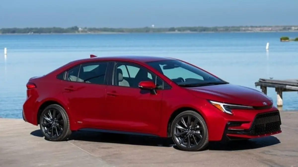 Toyota Corolla Cross Hybrid Facelift 2025 hadir di IIMS dengan desain baru, fitur TSS, dan teknologi lebih canggih. Simak detail lengkapnya.