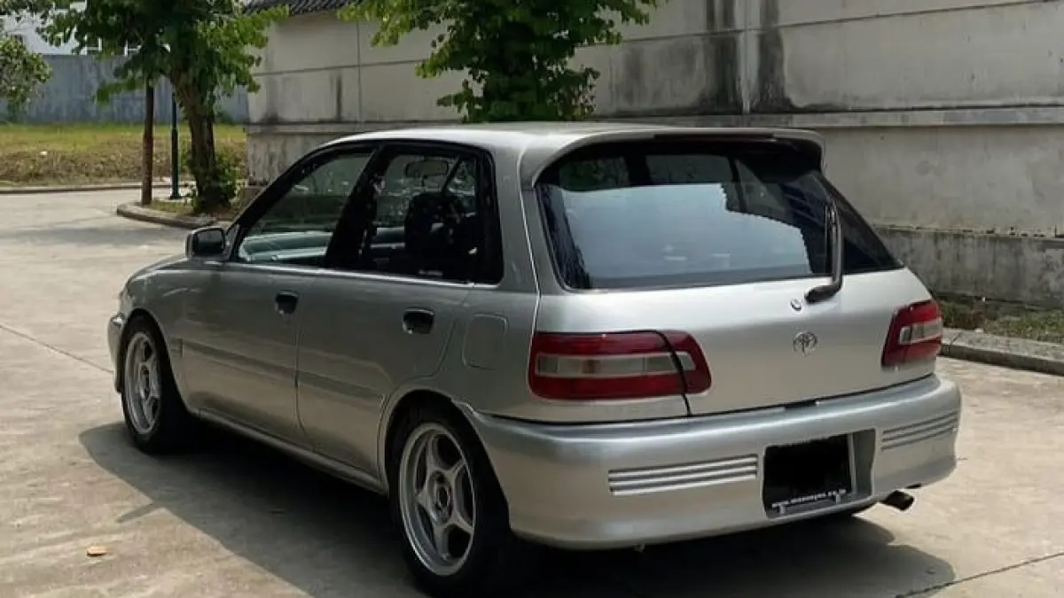 Toyota Starlet Kapsul masih jadi incaran! Mobil murah Rp30 jutaan ini irit, bandel, dan cocok untuk harian di 2026.