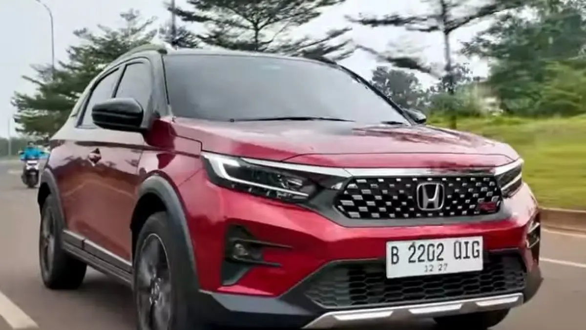 Cek ulasan lengkap plus minus Honda WR-V RS! Mesin paling bertenaga, irit hingga 21 km/l, tapi ada catatan di road noise. Klik untuk spek lengkap!