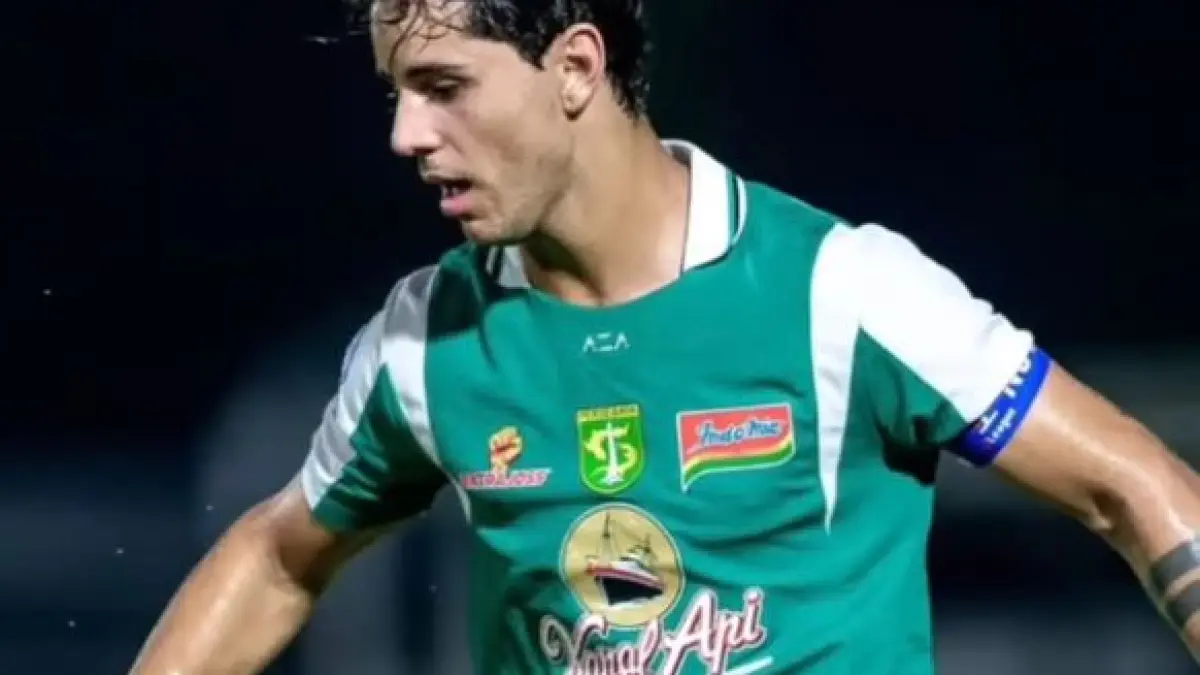 Evaluasi skuad Persebaya Surabaya mulai memanas! Intip nasib pemain yang minim menit bermain dan kabar terbaru comeback Rian Irianto ke tim utama.
