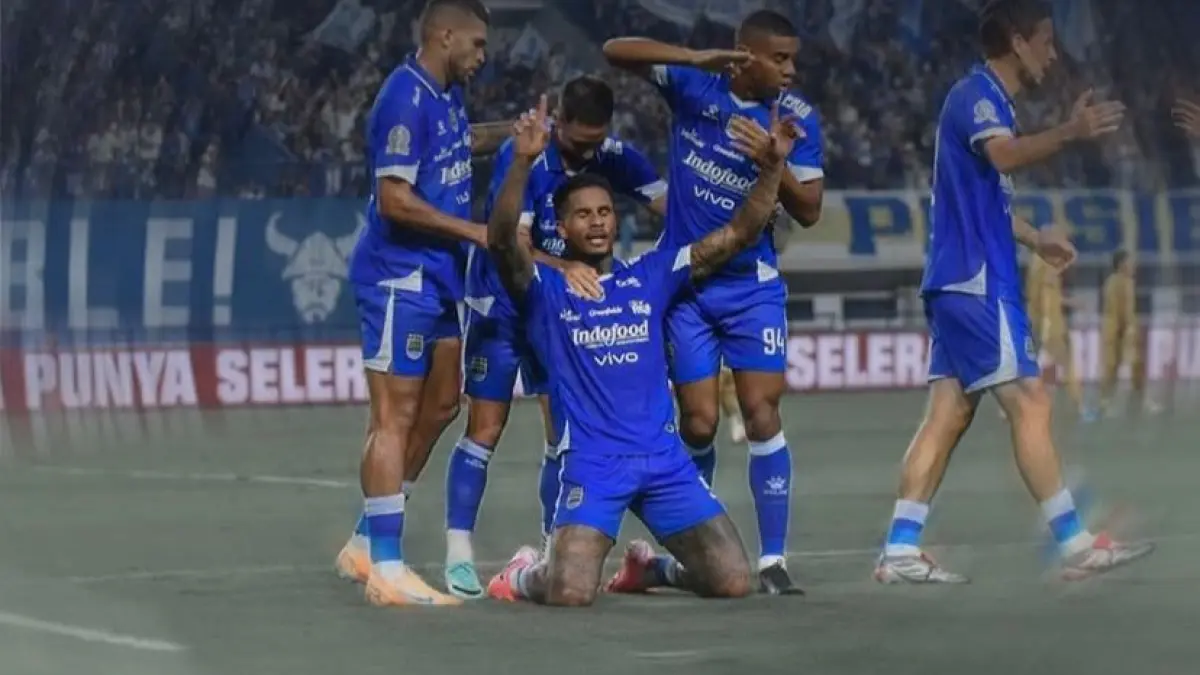 Persib Bandung pecah rekor transfer termahal dengan datangkan Ciro Immobile dan Marko Duganzic! Duet maut Eropa siap dominasi Liga 1 musim ini.
