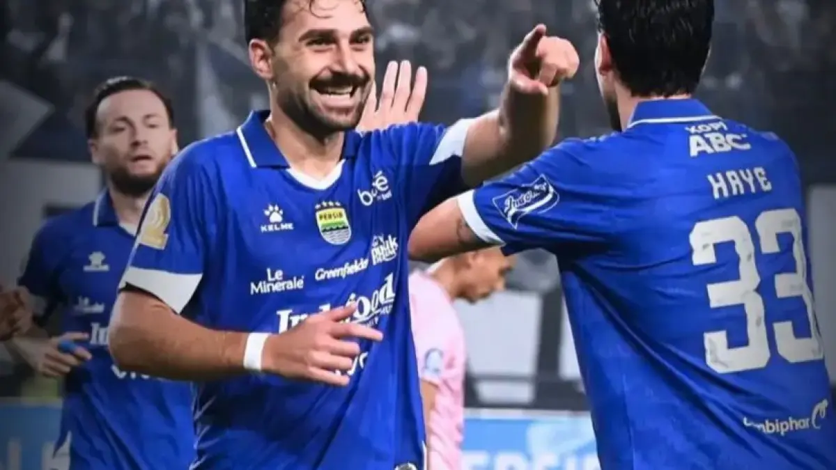 Persib Bandung terhindar sanksi berat AFC! Simak info denda William Baros hingga rumor investasi Rp300 triliun dari Unilever dan Allianz di sini.