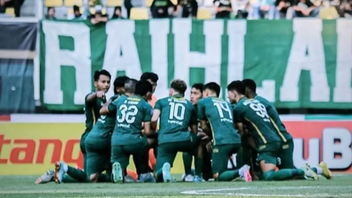 Jejak konglomerat di sepak bola Indonesia makin kuat, dari Persebaya hingga Persija, bisnis dan politik ikut bermain.